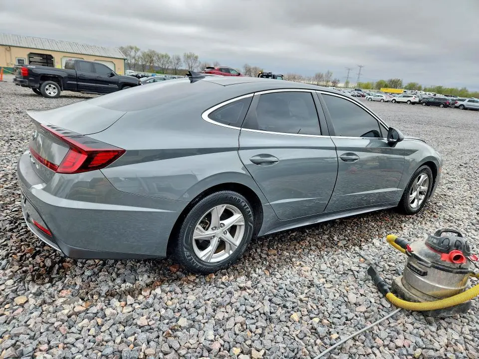 2020 HYUNDAI SONATA SE  