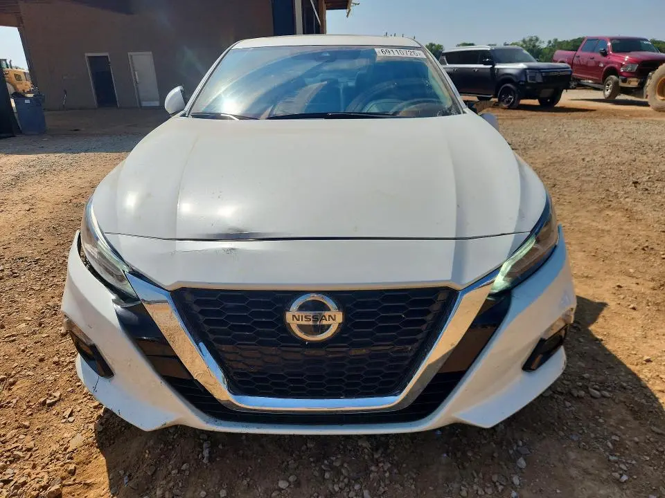 2021 NISSAN ALTIMA SL  