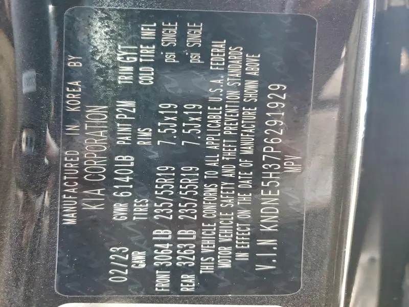 2023 KIA CARNIVAL SX  