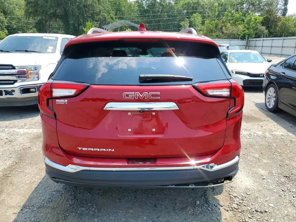 2024 GMC TERRAIN SLT  
