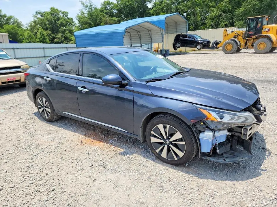 2019 NISSAN ALTIMA SV  