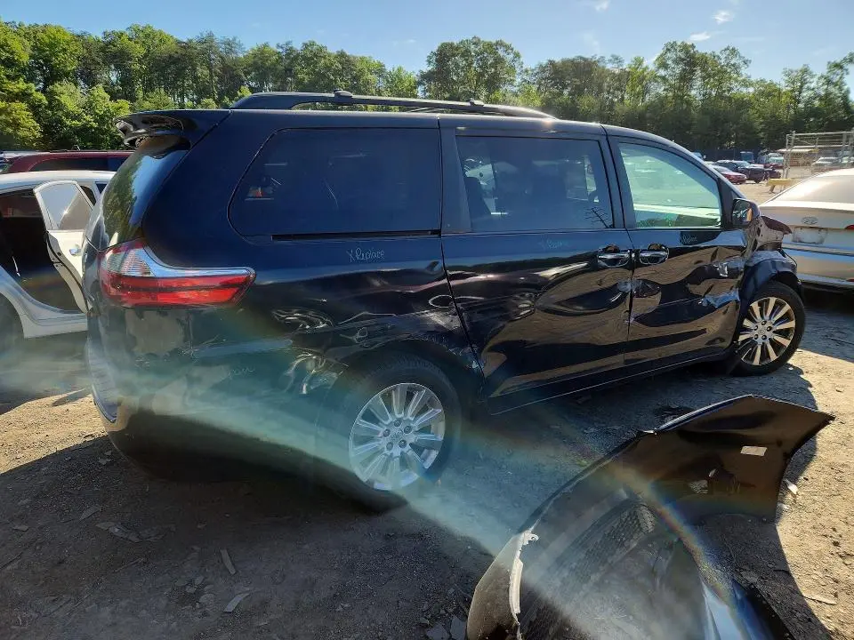 2015 TOYOTA SIENNA XLE PREMIUM 7-PASSENGER  