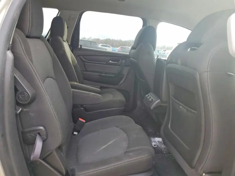 2016 CHEVROLET TRAVERSE LT  