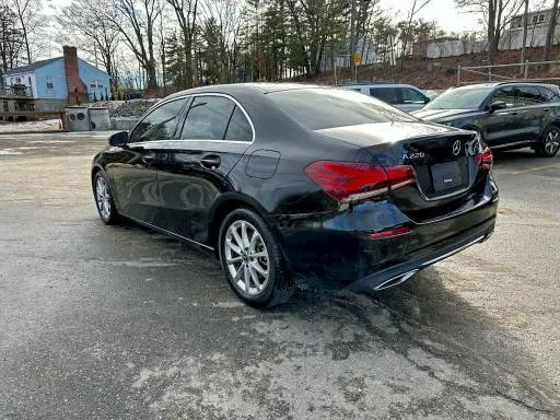 2021 MERCEDES-BENZ A 220  