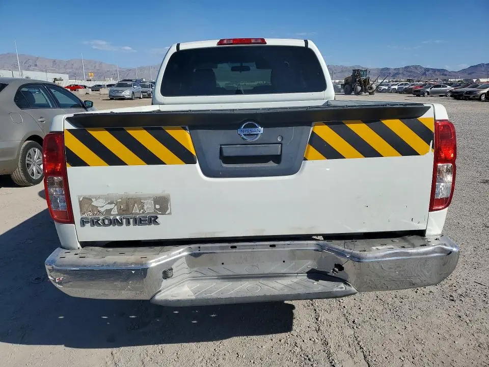 2013 NISSAN FRONTIER S  