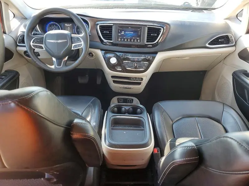 2021 CHRYSLER VOYAGER LXI  