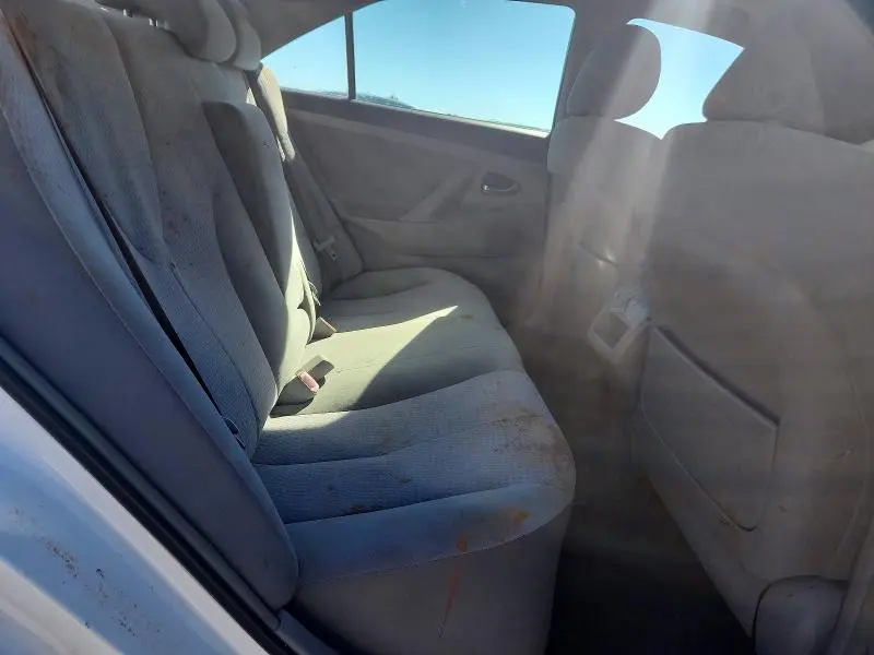 2011 TOYOTA CAMRY LE  