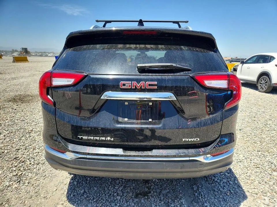 2022 GMC TERRAIN SLT  