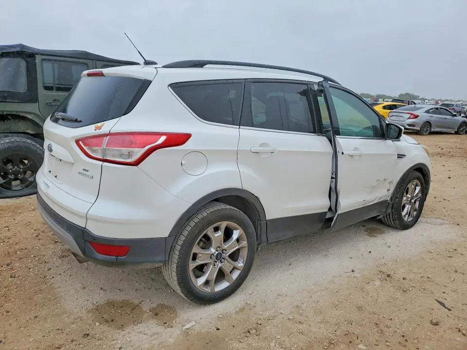 2015 FORD ESCAPE SE  