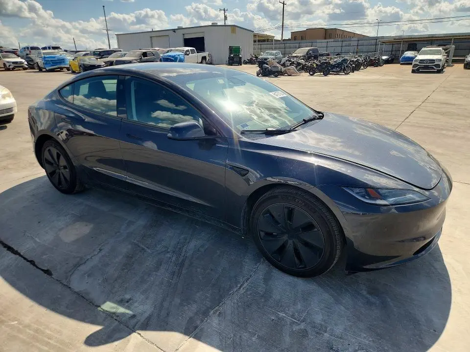 2024 TESLA MODEL 3   