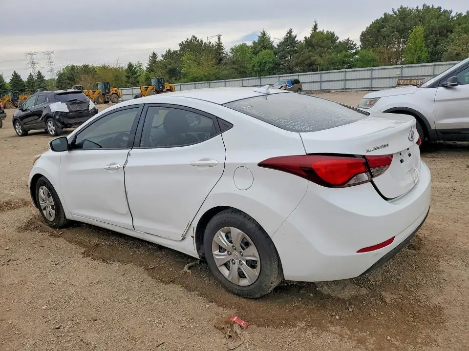 2016 HYUNDAI ELANTRA SE  