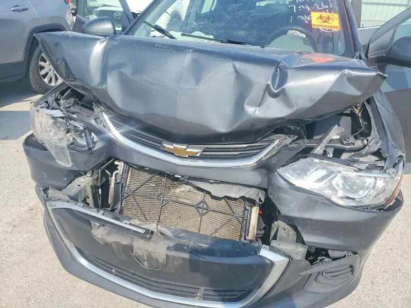 2017 CHEVROLET SONIC LT  