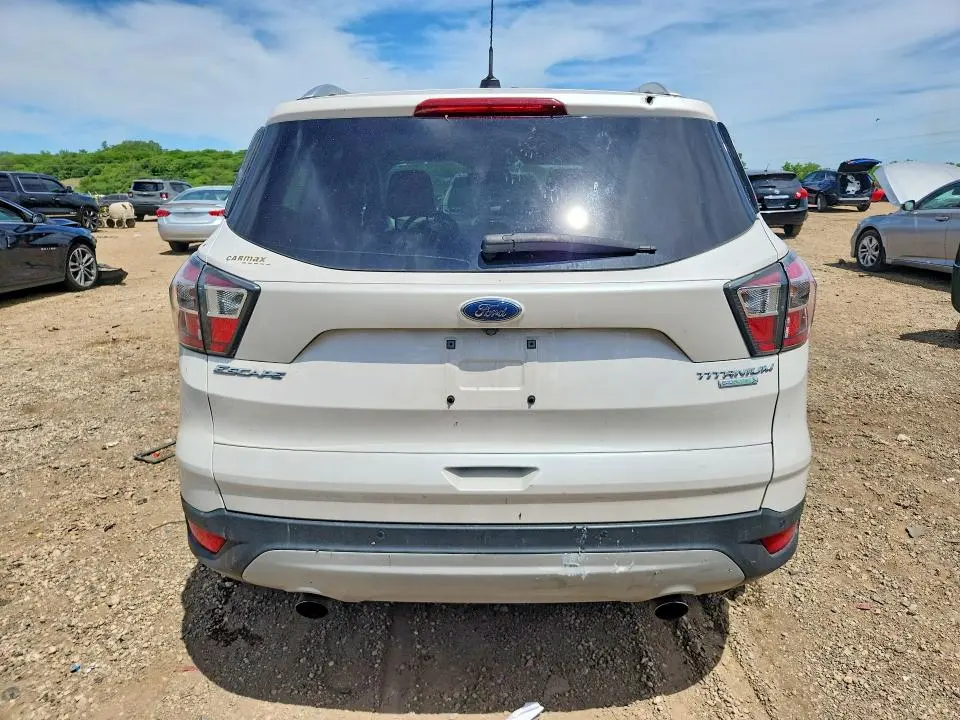 2017 FORD ESCAPE TITANIUM  