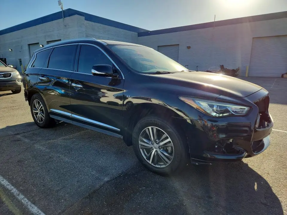 2020 INFINITI QX60 LUXE  