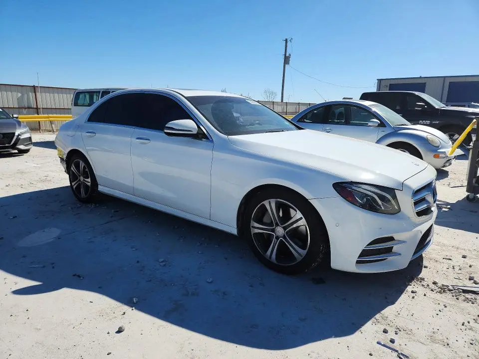 2017 MERCEDES-BENZ E 300  
