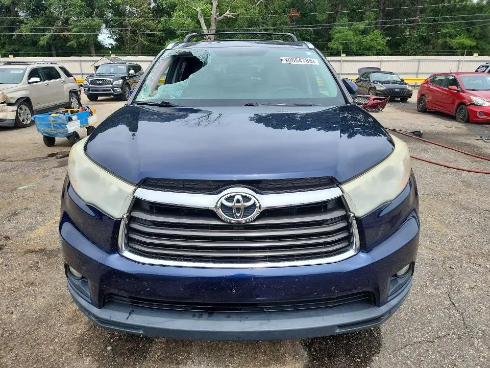 2014 TOYOTA HIGHLANDER XLE  