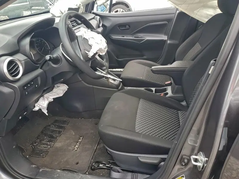 2024 NISSAN VERSA S  
