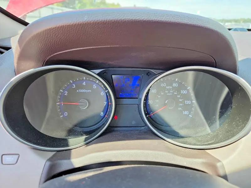 2011 HYUNDAI TUCSON GLS  