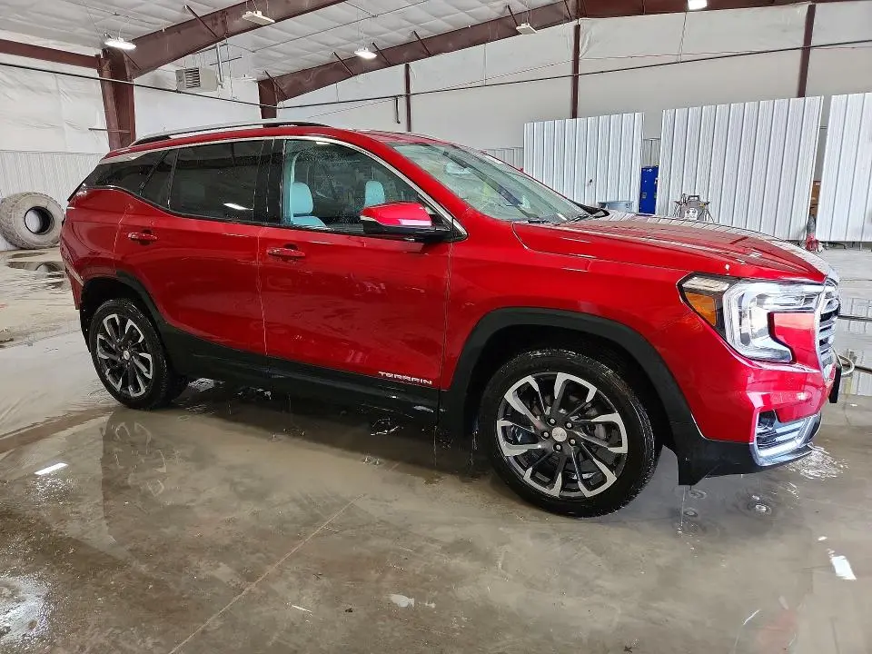 2022 GMC TERRAIN SLT  