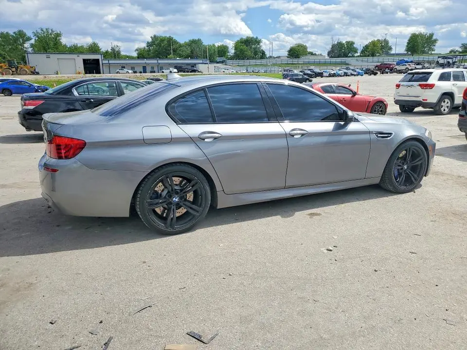 2013 BMW M5   