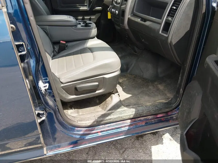 2019 RAM 1500 CLASSIC TRADESMAN  4X4 5'7 BOX