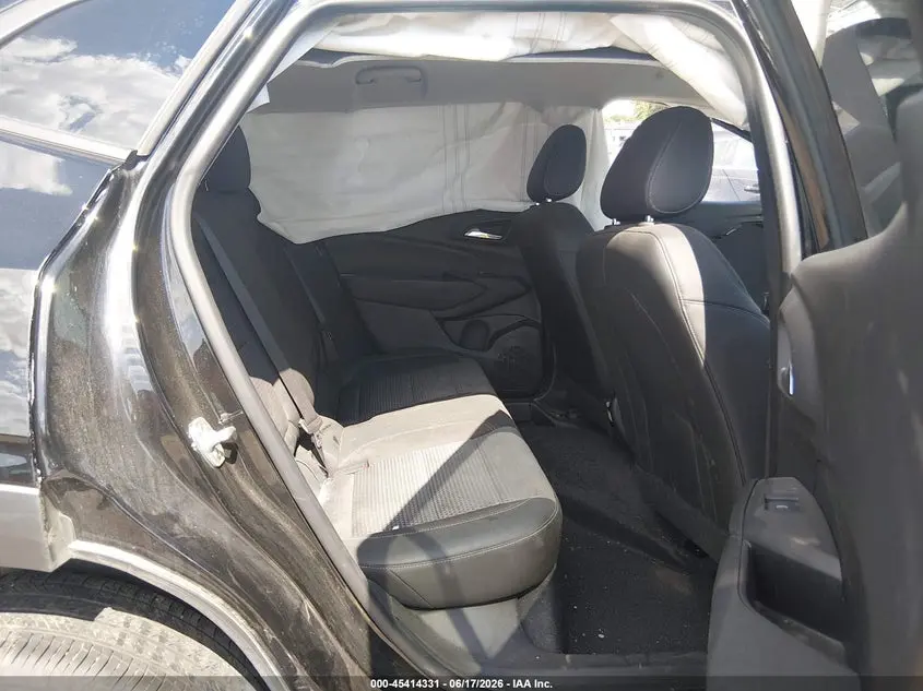 2025 CHEVROLET TRAX FWD LT