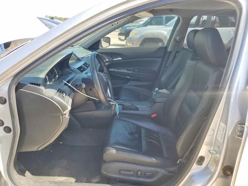 2011 HONDA ACCORD SE  