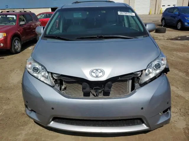 2015 TOYOTA SIENNA XLE  
