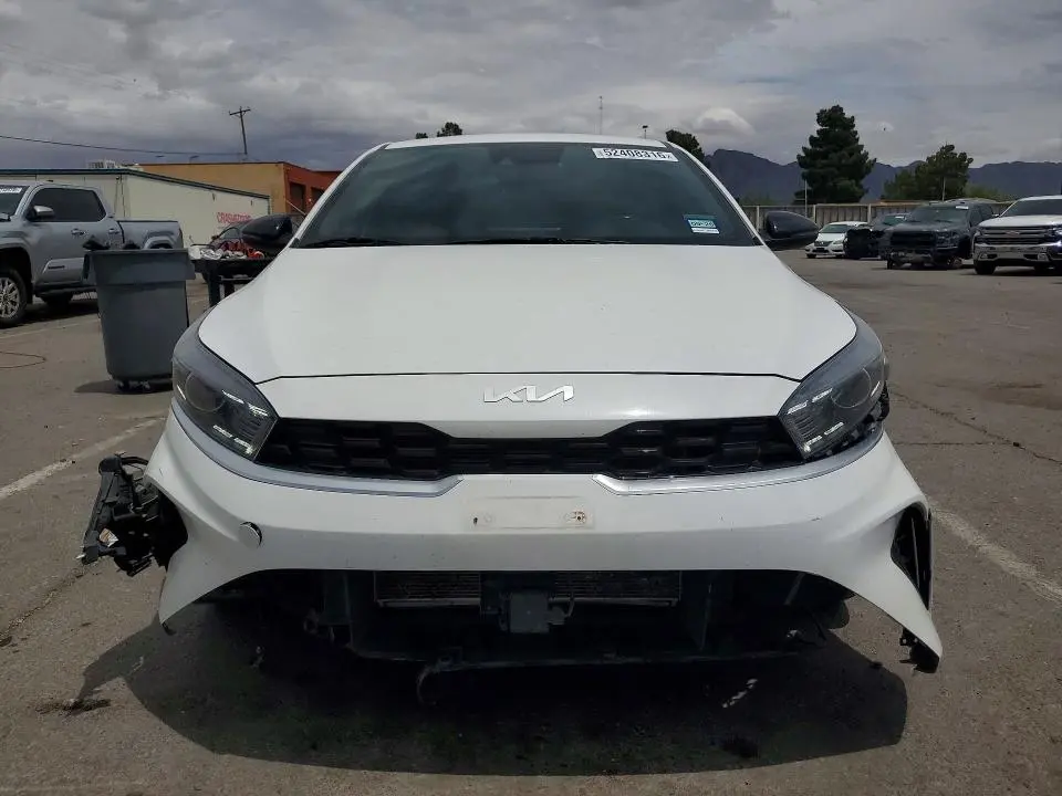 2023 KIA FORTE GT LINE  