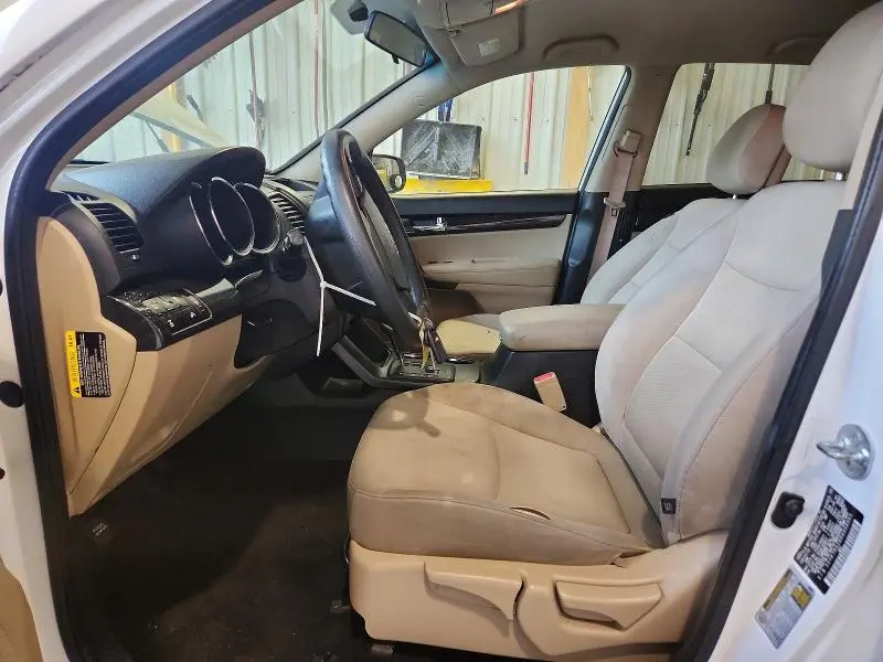 2013 KIA SORENTO LX  