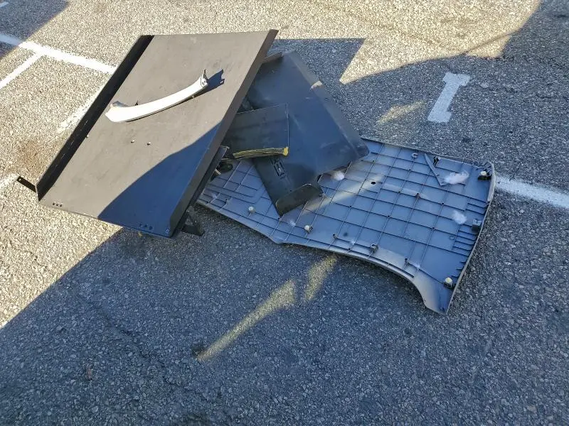 2016 TOYOTA SIENNA LE  