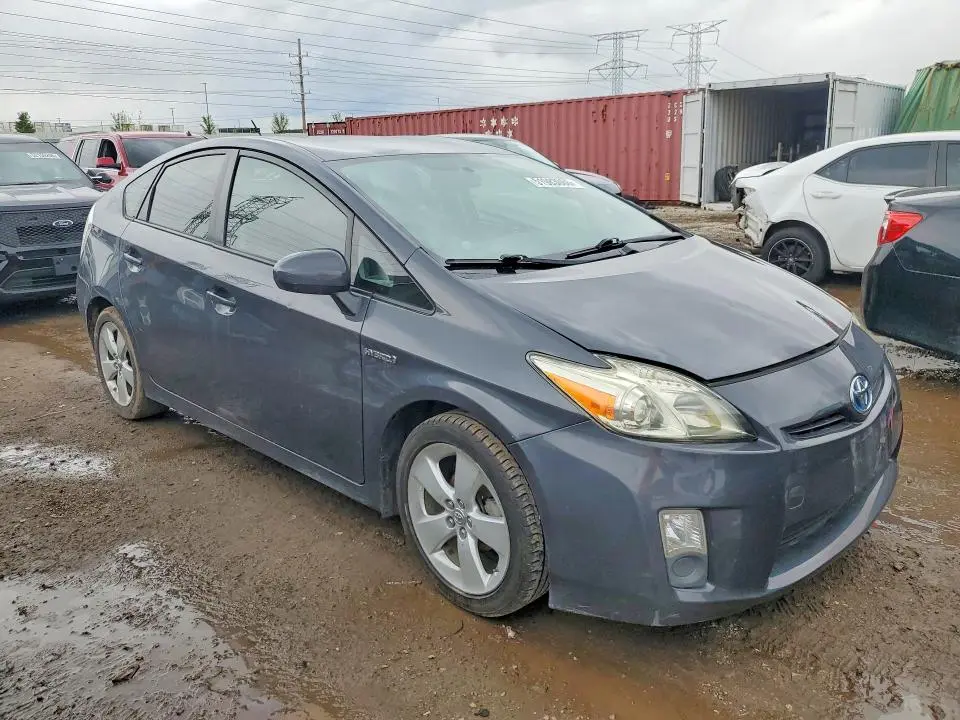 2011 TOYOTA PRIUS THREE  