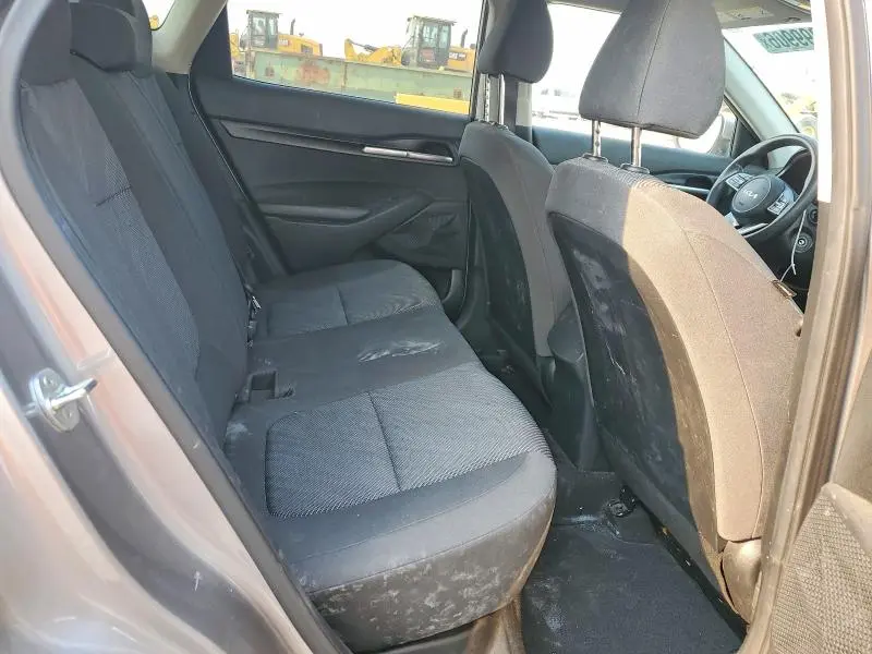 2022 KIA SELTOS LX  