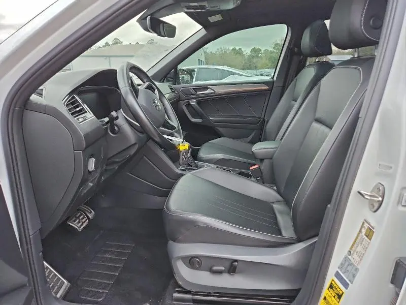 2022 VOLKSWAGEN TIGUAN SE R-LINE BLACK  