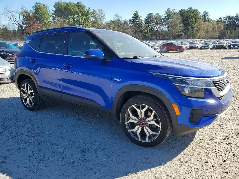 2021 KIA SELTOS S  