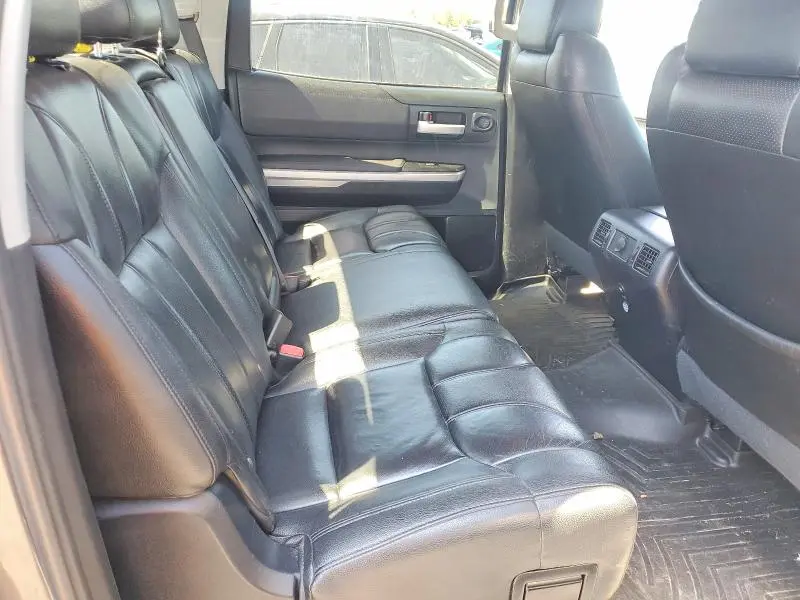 2017 TOYOTA TUNDRA SR5  