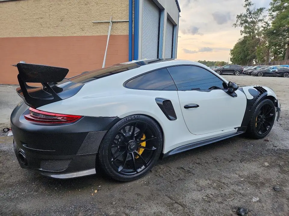 2018 PORSCHE 911 GT2 RS  