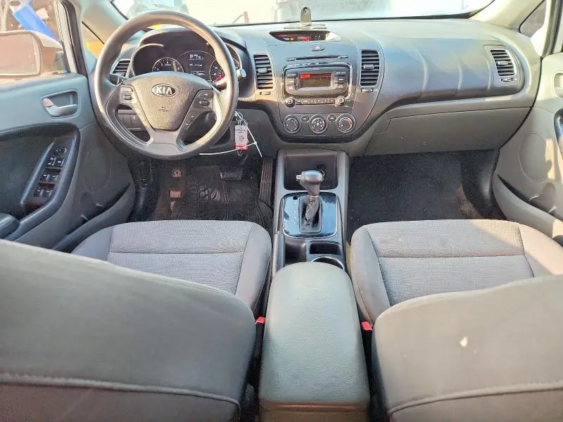 2017 KIA FORTE LX  