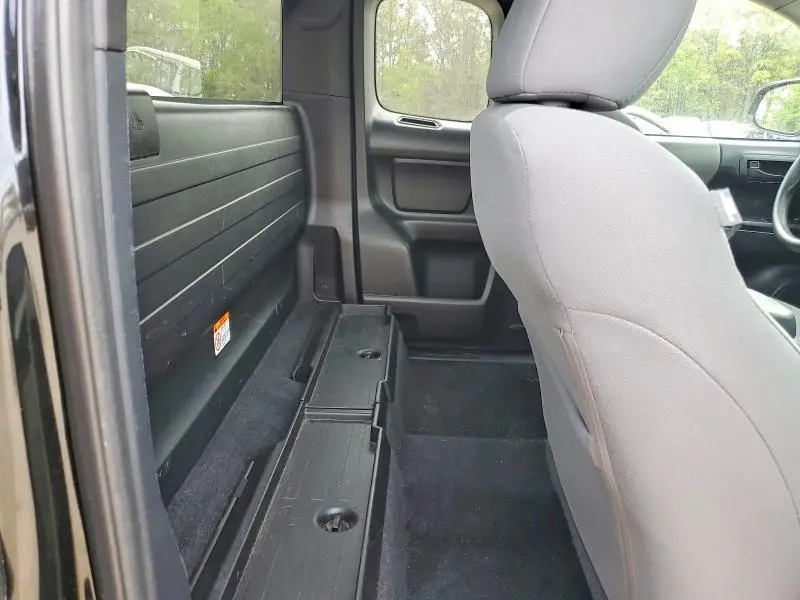 2019 TOYOTA TACOMA SR  