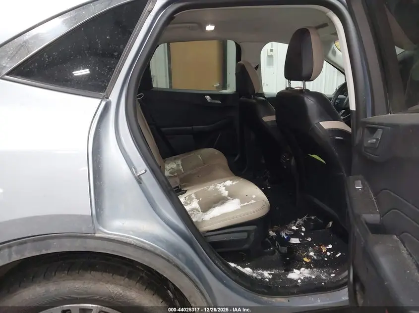 2022 FORD ESCAPE SEL HYBRID