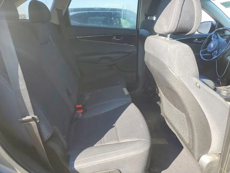 2016 KIA SORENTO LX V6  