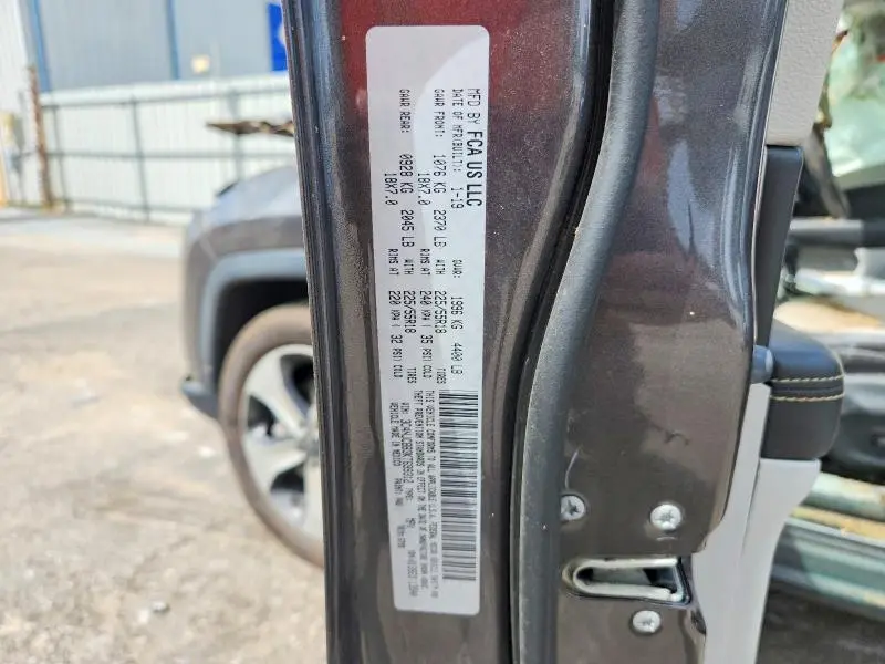 2019 JEEP COMPASS LATITUDE  
