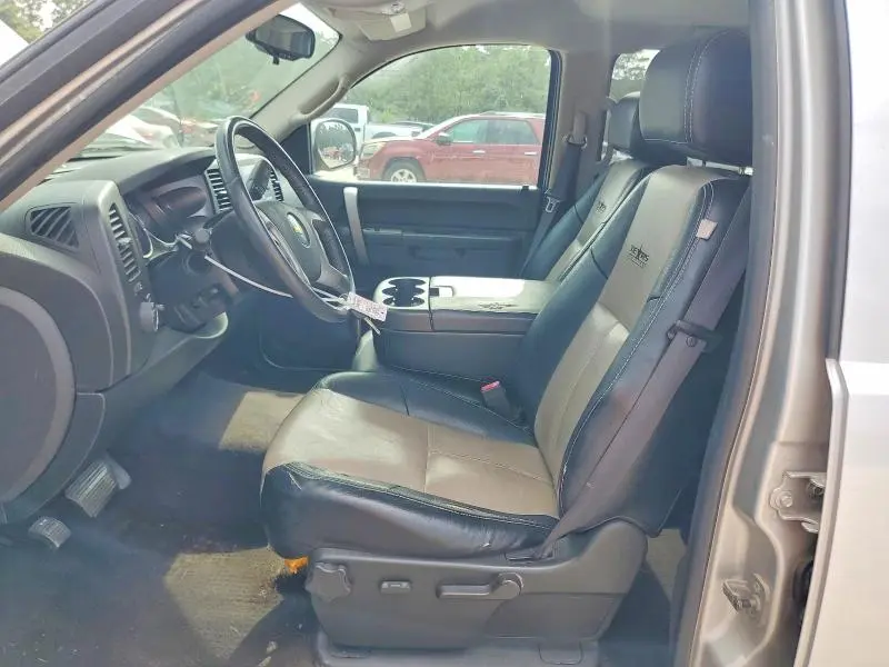 2010 CHEVROLET SILVERADO C1500 LT  