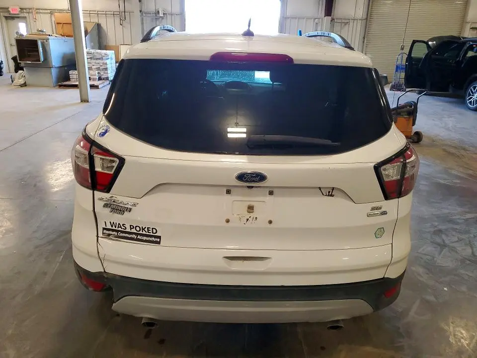 2018 FORD ESCAPE SE  