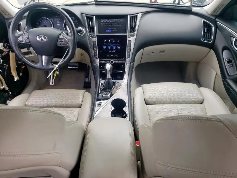 2016 INFINITI Q50 RED SPORT 400  