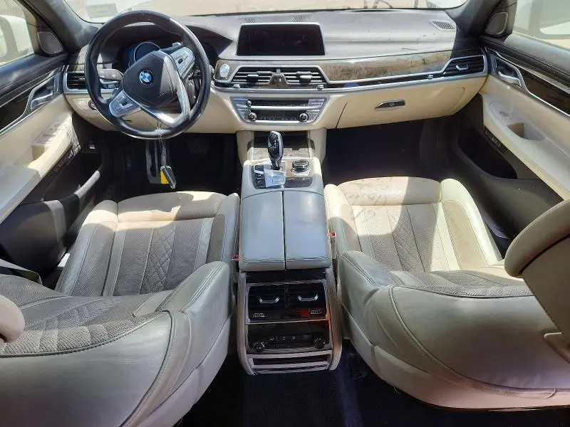 2016 BMW 750 XI  