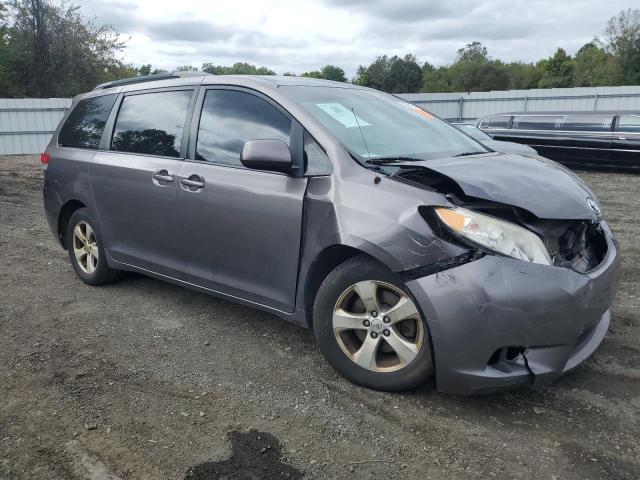 2014 TOYOTA SIENNA LE