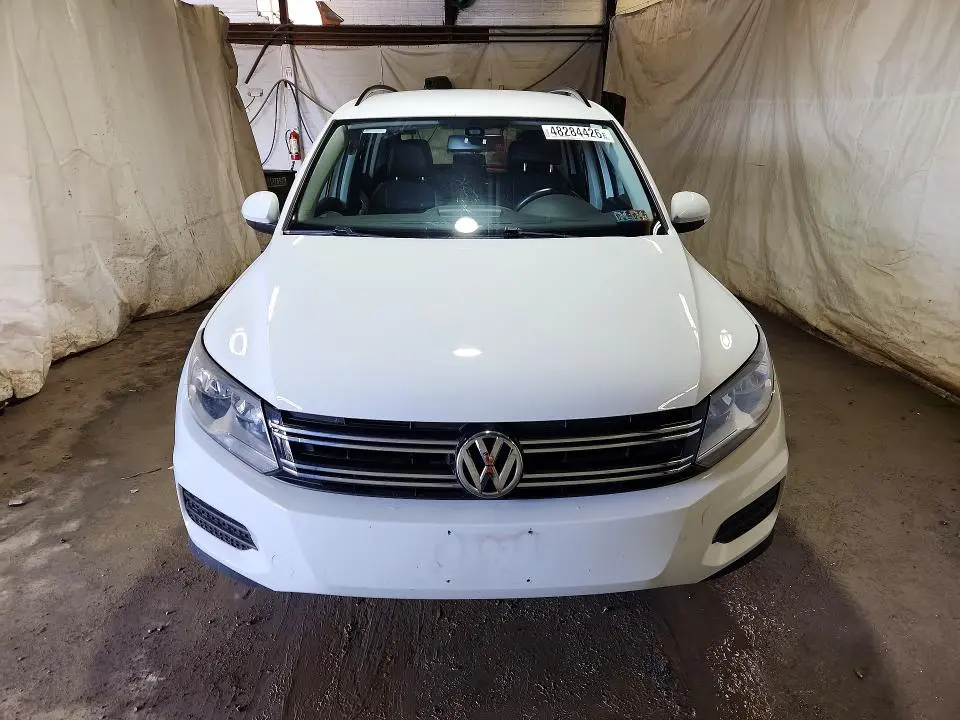 2016 VOLKSWAGEN TIGUAN   