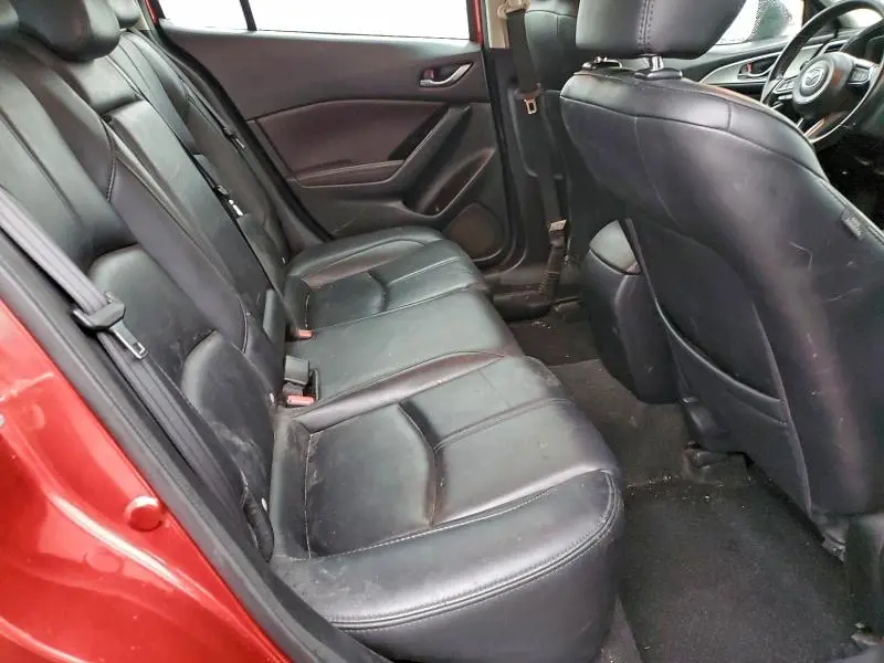 2018 MAZDA 3 TOURING  