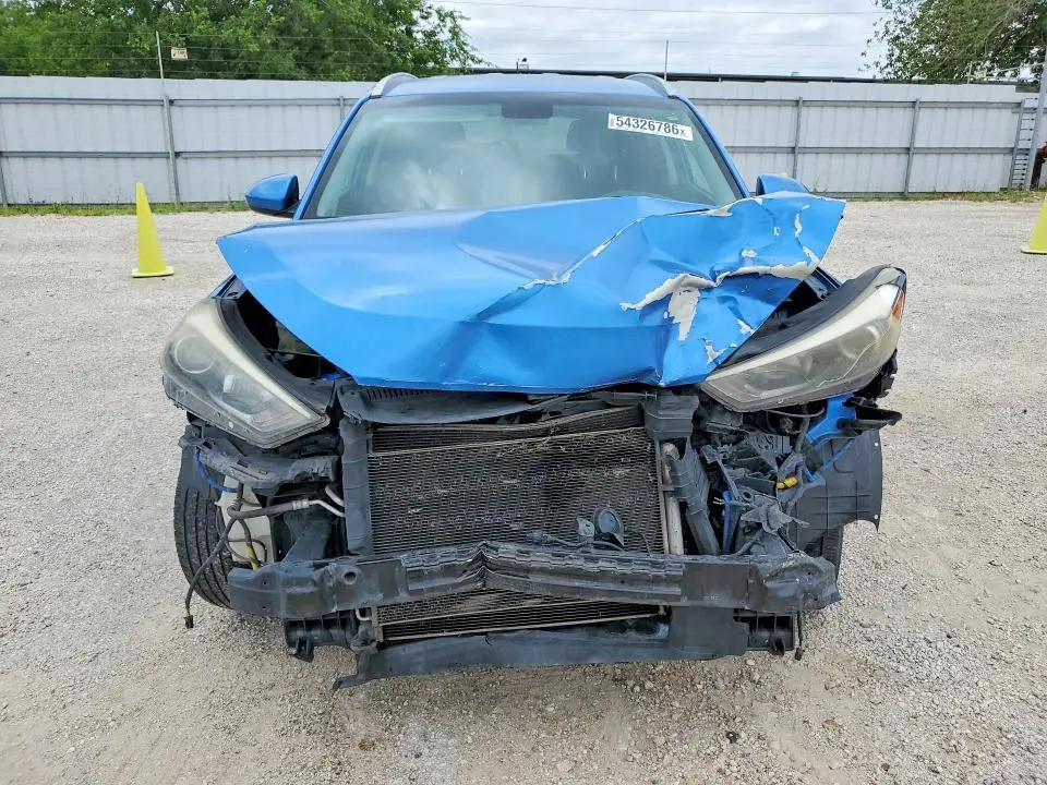 2016 HYUNDAI TUCSON SE  
